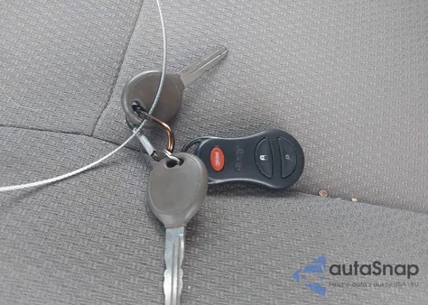 2004 Jeep Grand Cherokee Laredo z USA, uszkodzony, nr VIN 1J4GW48S94C185092